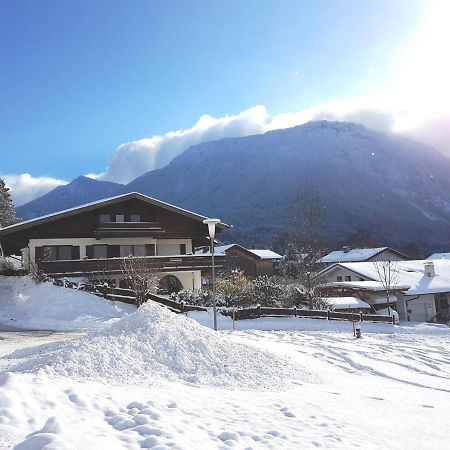 Ferienwohnungen "Am Golfplatz" Inkl. Chiemgaukarte ルーポルディング エクステリア 写真